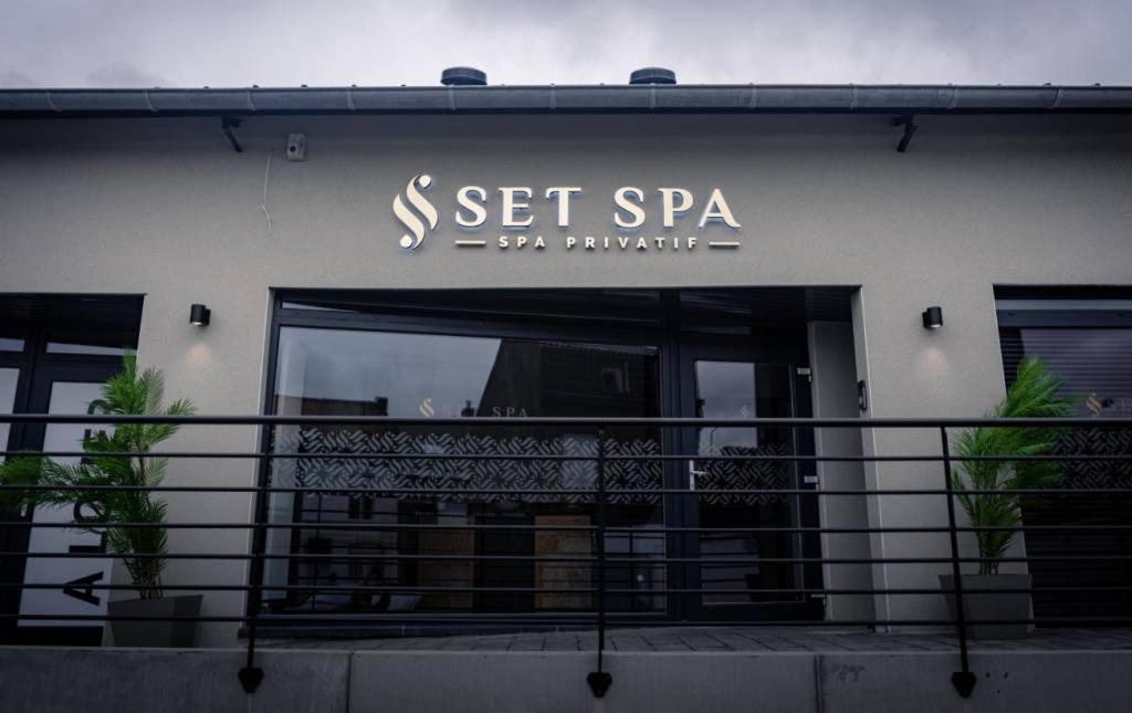 Set Spa ムスクロン エクステリア 写真
